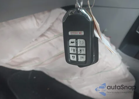 2018 Honda Odyssey Touring from USA, damaged, VIN 5FNRL6H88JB077505